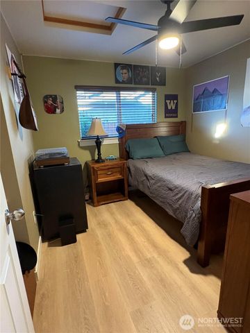 180 Moss Lane, Burlington, WA 98233