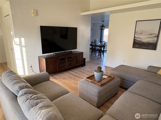 180 Moss Lane, Burlington, WA 98233