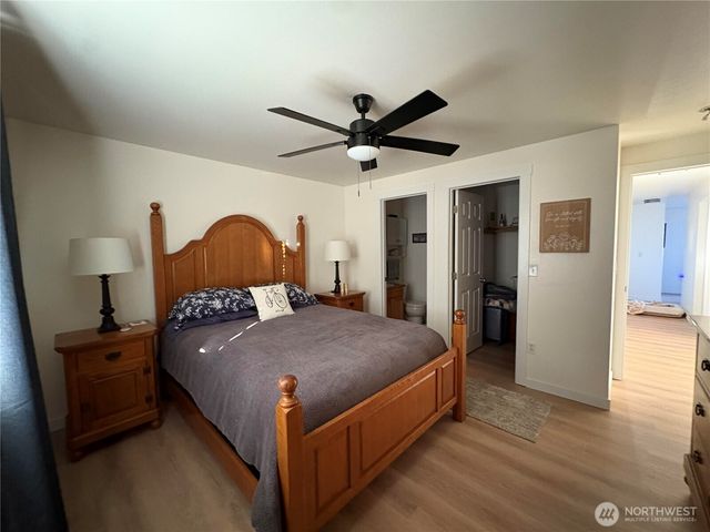 180 Moss Lane, Burlington, WA 98233