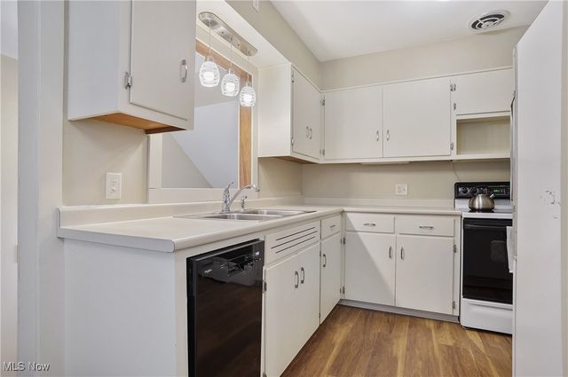 238 Valleyview Drive, Kent, OH 44240