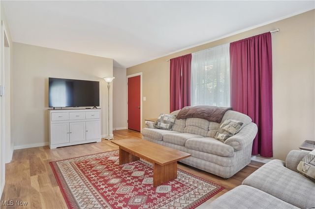 238 Valleyview Drive, Kent, OH 44240