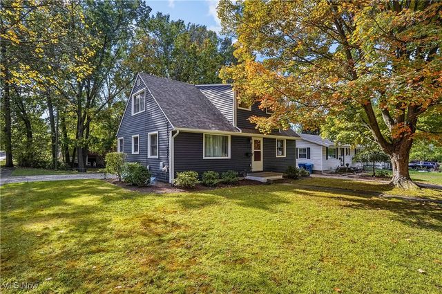 238 Valleyview Drive, Kent, OH 44240