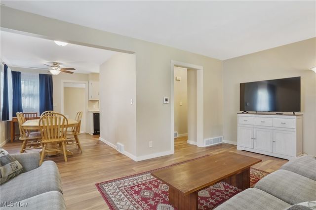 238 Valleyview Drive, Kent, OH 44240