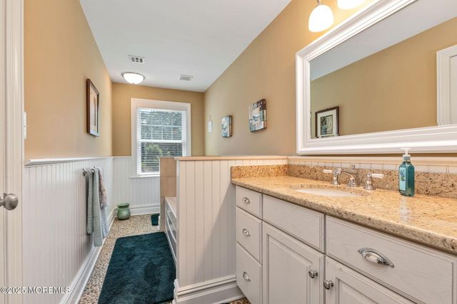 9 Withers Lane, Atlantic Highlands, NJ 07716