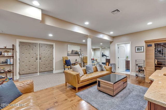 9 Withers Lane, Atlantic Highlands, NJ 07716