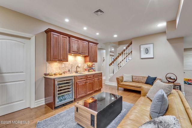 9 Withers Lane, Atlantic Highlands, NJ 07716
