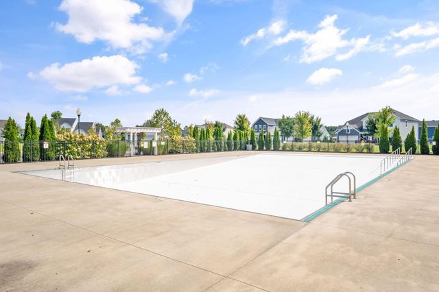 727 Fescue Road, Galena, OH 43021