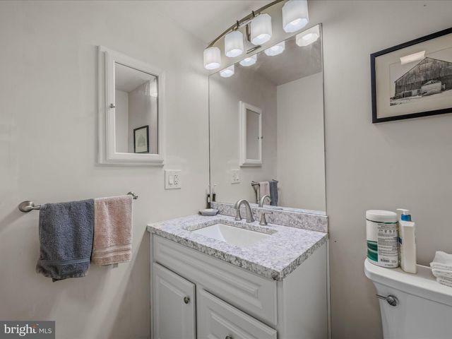 269 MOUNTAIN LAUREL DR, Berkeley Springs, WV 25411