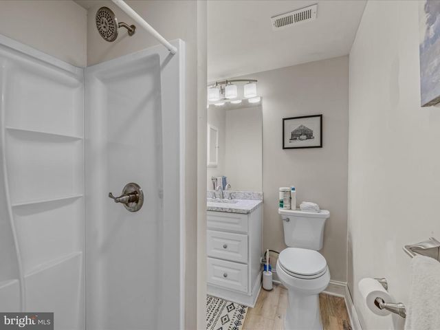 269 MOUNTAIN LAUREL DR, Berkeley Springs, WV 25411