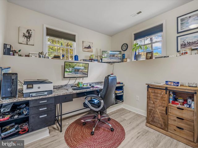 269 MOUNTAIN LAUREL DR, Berkeley Springs, WV 25411
