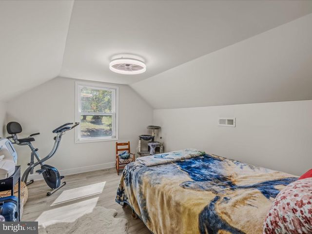269 MOUNTAIN LAUREL DR, Berkeley Springs, WV 25411