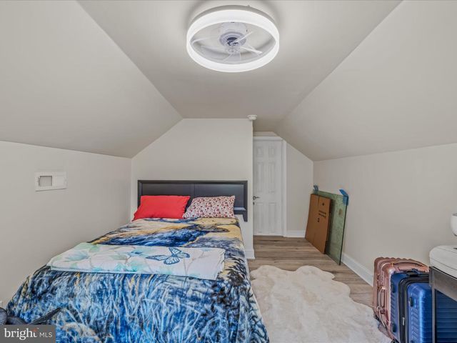 269 MOUNTAIN LAUREL DR, Berkeley Springs, WV 25411