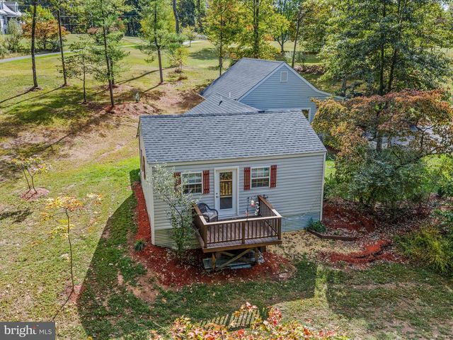 269 MOUNTAIN LAUREL DR, Berkeley Springs, WV 25411