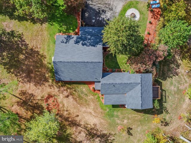 269 MOUNTAIN LAUREL DR, Berkeley Springs, WV 25411