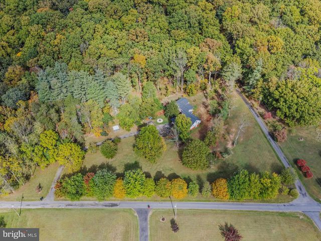 269 MOUNTAIN LAUREL DR, Berkeley Springs, WV 25411