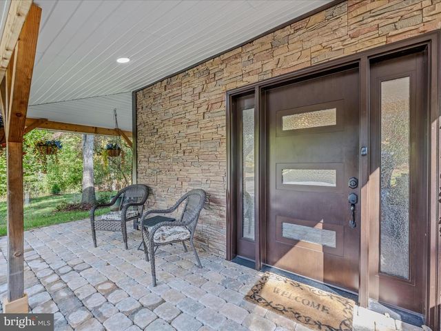 269 MOUNTAIN LAUREL DR, Berkeley Springs, WV 25411