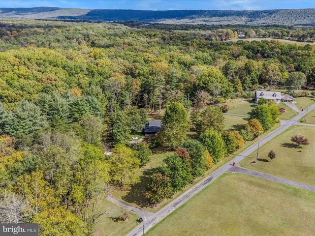 269 MOUNTAIN LAUREL DR, Berkeley Springs, WV 25411