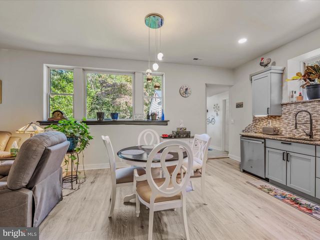 269 MOUNTAIN LAUREL DR, Berkeley Springs, WV 25411