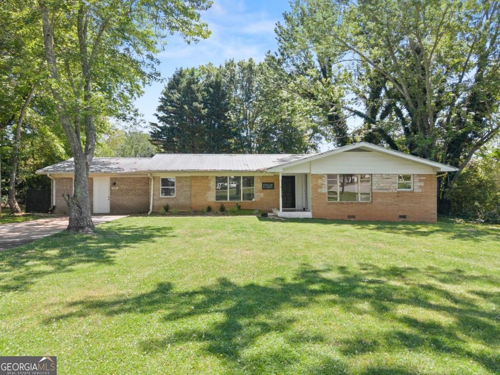 1076 Highway 9 N, Dawsonville, GA 30534