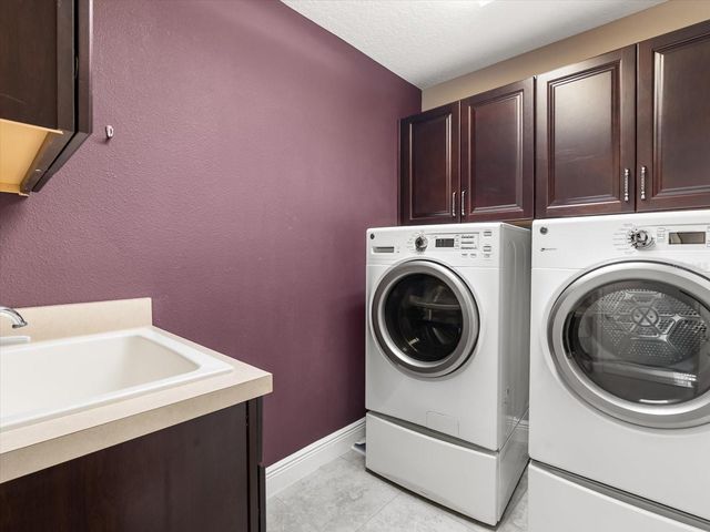 592 MERRY BROOK CIRCLE, Sanford, FL 32771