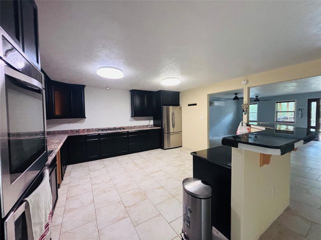 569 E Capps Road, Livingston, TX 77351