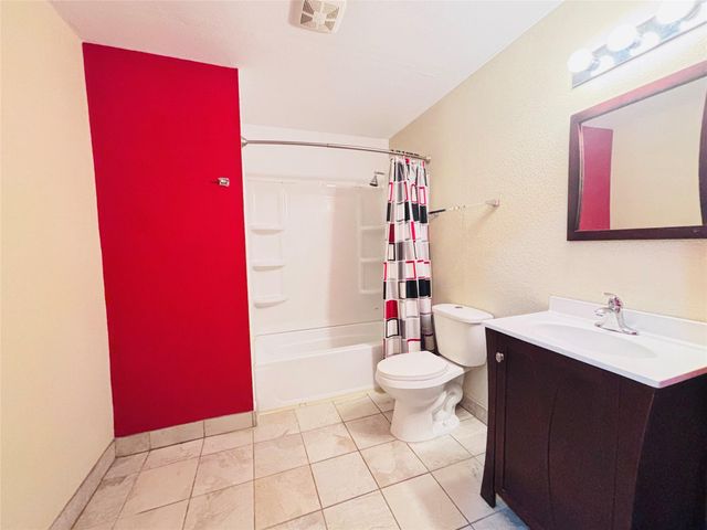 569 E Capps Road, Livingston, TX 77351