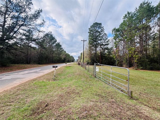 569 E Capps Road, Livingston, TX 77351