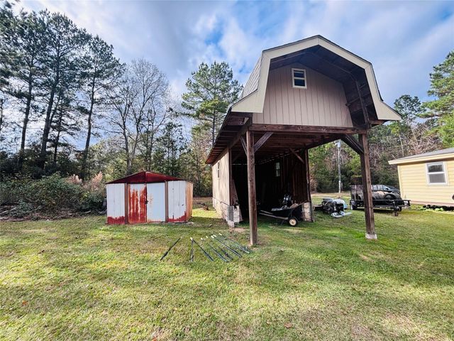 569 E Capps Road, Livingston, TX 77351