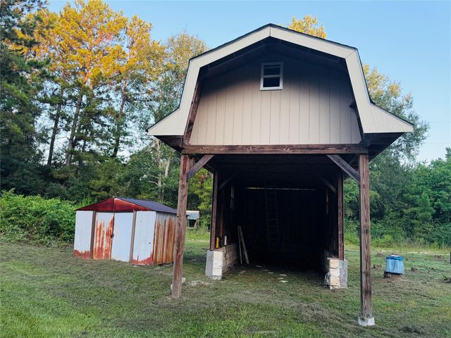 569 E Capps Road, Livingston, TX 77351