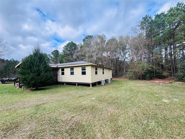 569 E Capps Road, Livingston, TX 77351