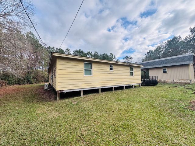 569 E Capps Road, Livingston, TX 77351