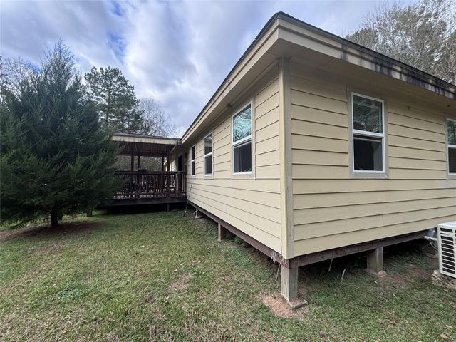 569 E Capps Road, Livingston, TX 77351