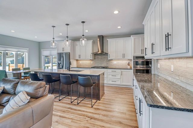 2700 Golden Lane S, Fargo, ND 58104