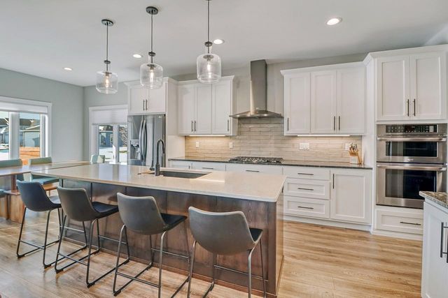 2700 Golden Lane S, Fargo, ND 58104