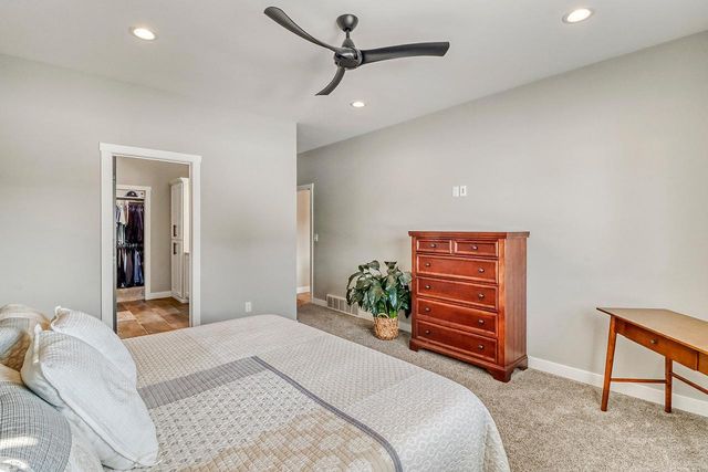 2700 Golden Lane S, Fargo, ND 58104