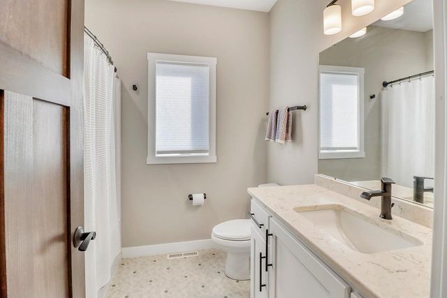 2700 Golden Lane S, Fargo, ND 58104