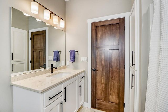 2700 Golden Lane S, Fargo, ND 58104