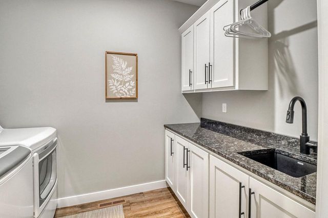 2700 Golden Lane S, Fargo, ND 58104