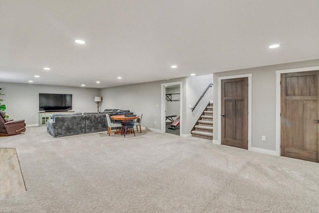 2700 Golden Lane S, Fargo, ND 58104