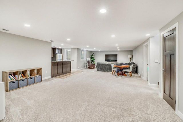 2700 Golden Lane S, Fargo, ND 58104