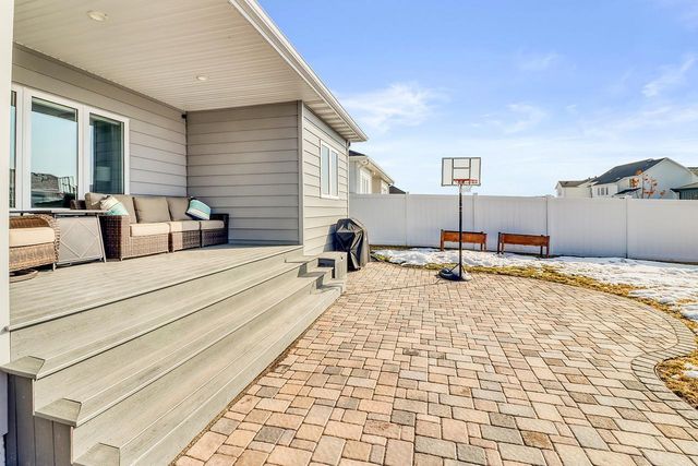 2700 Golden Lane S, Fargo, ND 58104