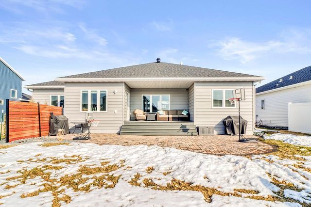 2700 Golden Lane S, Fargo, ND 58104