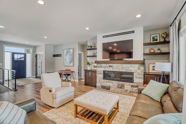 2700 Golden Lane S, Fargo, ND 58104