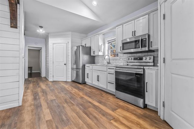 36 E South Street, Hillsdale, MI 49242