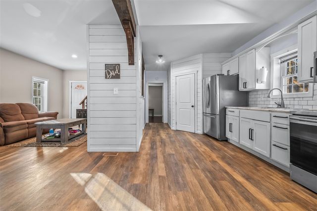 36 E South Street, Hillsdale, MI 49242