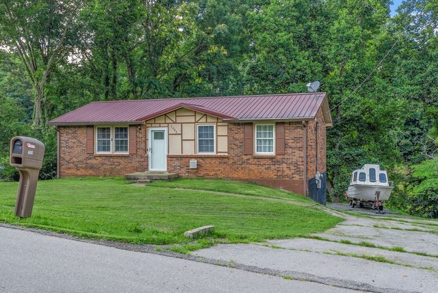 2009 Rosemary Dr, Clarksville, TN 37042
