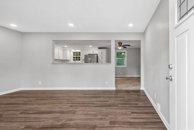 2009 Rosemary Dr, Clarksville, TN 37042