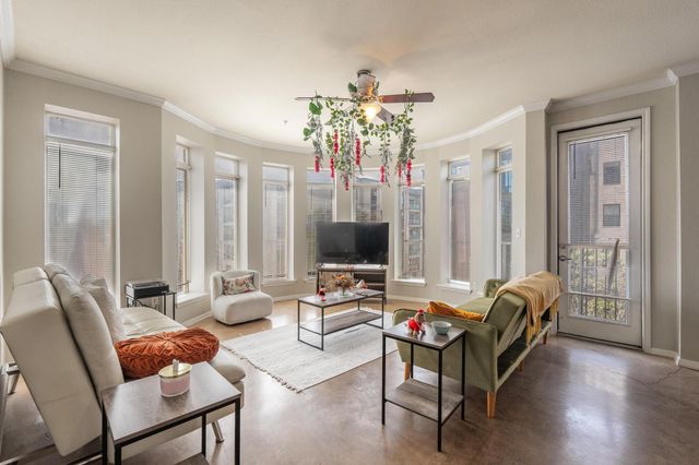 910 W 25th ST 406, Austin, TX 78705