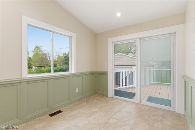 325 E 326th Street, Willowick, OH 44095