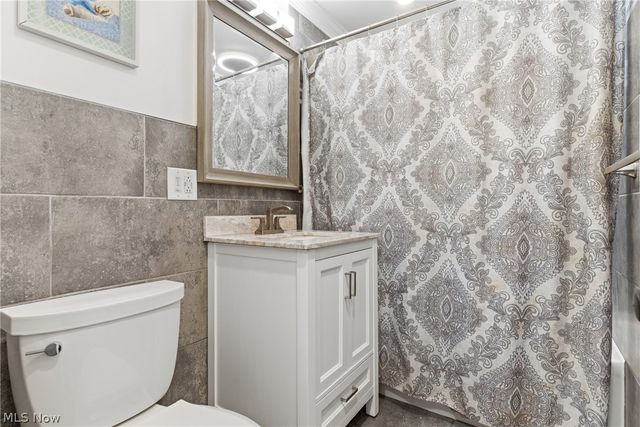 325 E 326th Street, Willowick, OH 44095